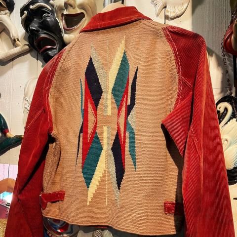 <img class='new_mark_img1' src='https://img.shop-pro.jp/img/new/icons13.gif' style='border:none;display:inline;margin:0px;padding:0px;width:auto;' />1940's Two-Tone Chimayo Short Jacket