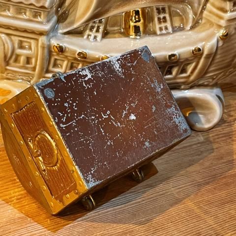 1950's Pirate & Skull Treasure Chest Metal Coin Bank - HONEY BOP