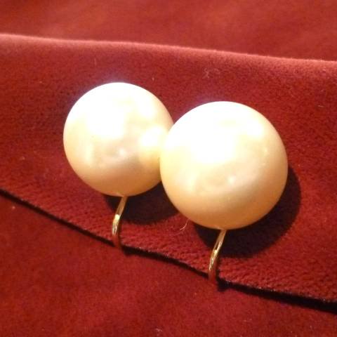 Big Pearl Ball Earrings