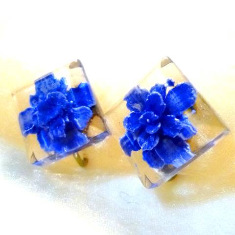 Lucite Blue Flower Earrings