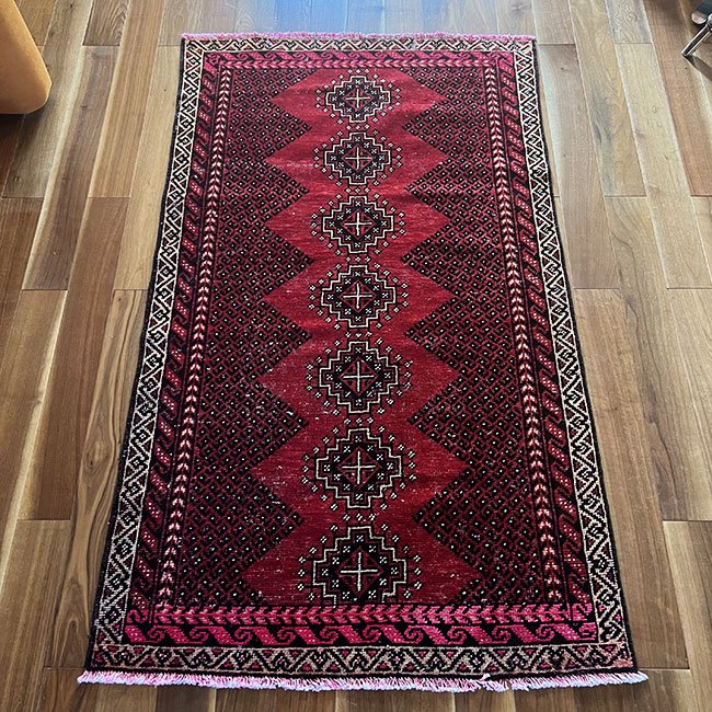 手織り絨毯・モロッコラグ・ビンテージラグ・ / アンティーク家具から 
