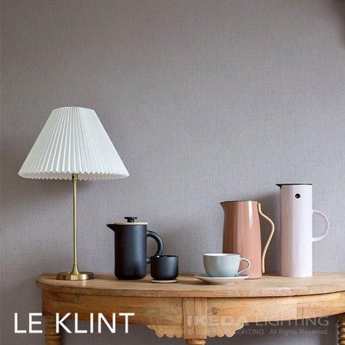 レ・クリントテーブルランプ 廃盤品 定価￥72,600→￥毎日値引き中 LE KLINT（レ・クリント）価格改定（2024年6月1日より）と生産