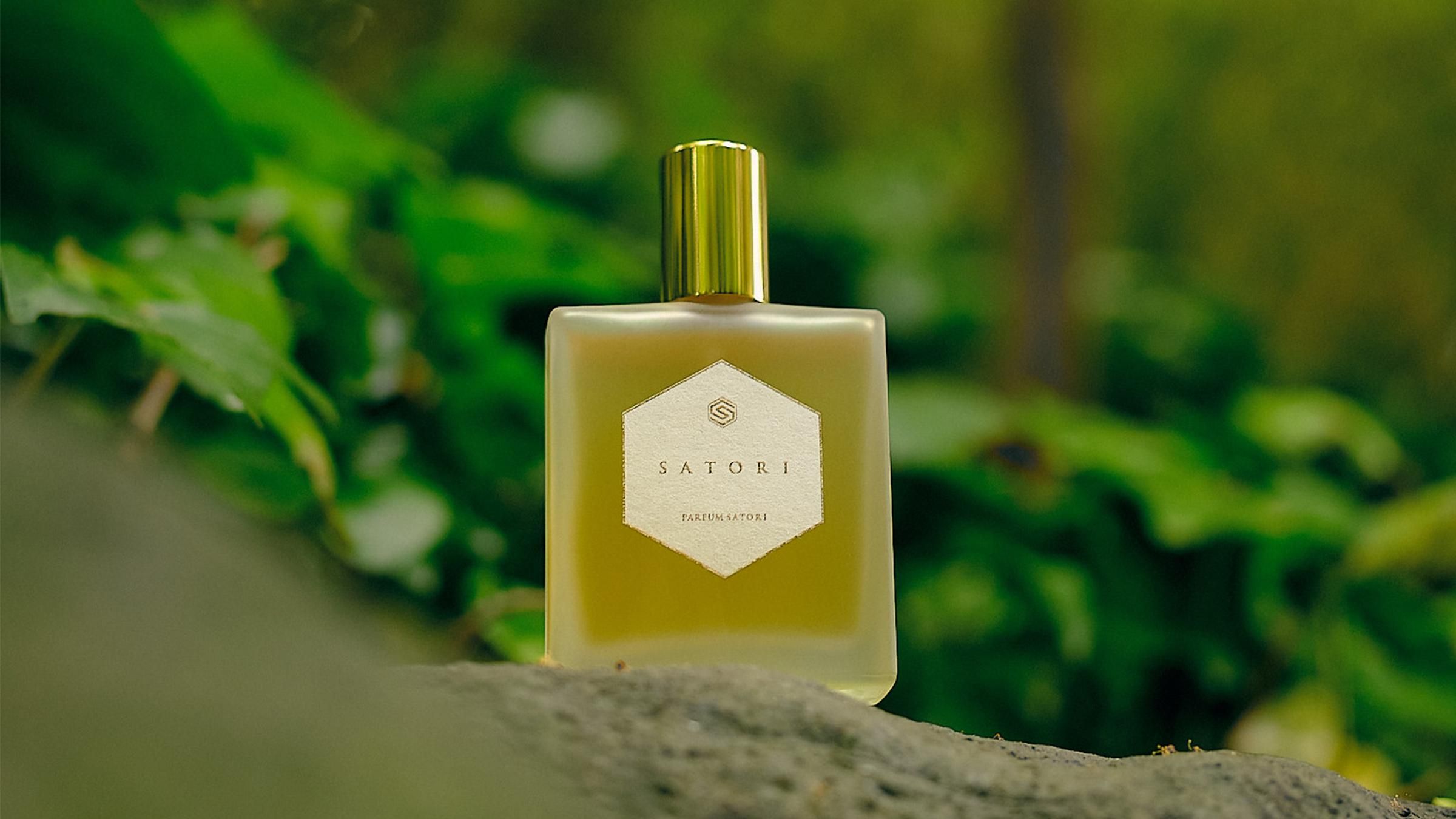The World of Parfum Satori - Traditional Japanese Perfume Bottle