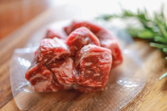 富士山麓熟成肉ドライエイジングビーフ 国産牛サイコロステーキ150g 冷凍 さの萬 富士山麓熟成肉 ドライエイジングビーフ 萬幻豚 お肉ギフト贈り物 富士山麓熟成肉ドライエイジングビーフ 国産牛サイコロステーキ150g 冷凍 さの萬 富士山麓熟成肉 ドライエイジングビーフ 萬幻豚 お肉ギフト贈り物