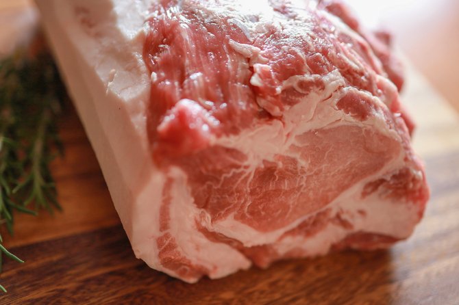 萬幻豚 肩ロース ブロック - さの萬 富士山麓熟成肉 ドライエイジングビーフ 萬幻豚 肉ギフト贈り物
