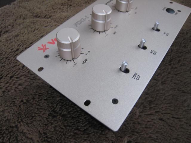 美品 VESTAX / FDG-1 3BAND FREQUENCY DIVIDING GEAR - レギュラー 