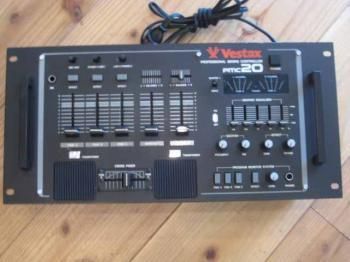 DJミキサー【DJミキサー】Vestax ベスタクス PMC20 PMC-20 PMC 20