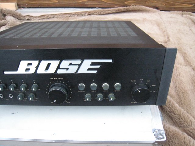 BOSE 4702-III 専用ハードケース付き プリメインアンプ - レギュラー