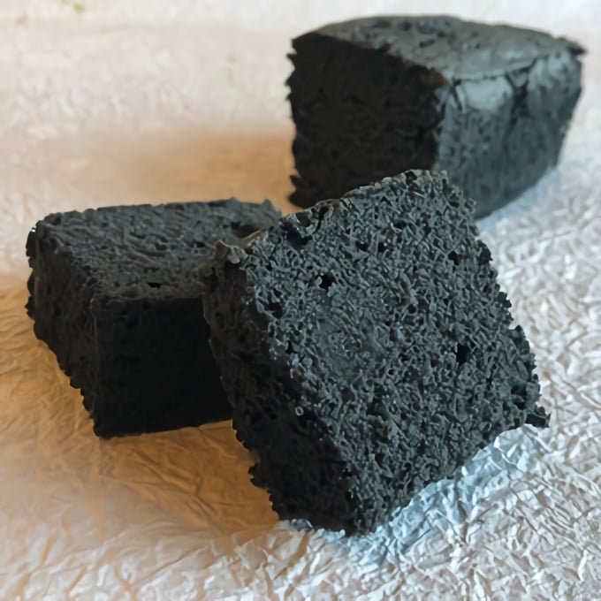 炭パウンドケーキ 黒いパウンドケーキ