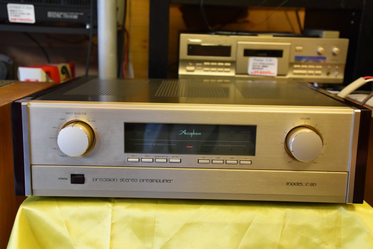 Accuphase C-270 - アンプ