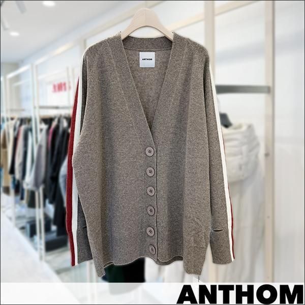 <img class='new_mark_img1' src='https://img.shop-pro.jp/img/new/icons15.gif' style='border:none;display:inline;margin:0px;padding:0px;width:auto;' />ANTHOM (アントム) ヤク×メリノウールニットカーディガン A32553 82NAVY
