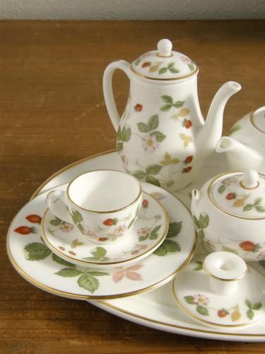 ウェッジウッド WEDGEWOOD ミニチュア ワイルドストロベリーティーセット-