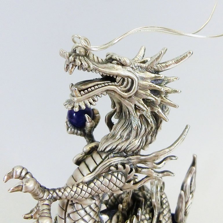 銀製置物 瑞雲昇龍 Mサイズ - HIKARI GALLERY オーダーメイド・高級縁起物オンラインショップ