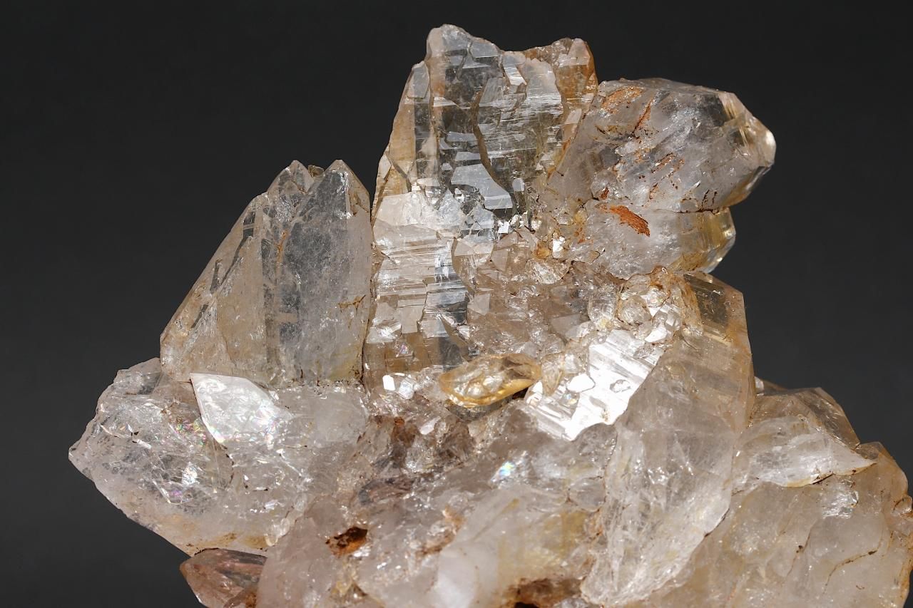 インド・マニカラン産ゴールデンヒーラークラスター【Mサイズ】GOHCL