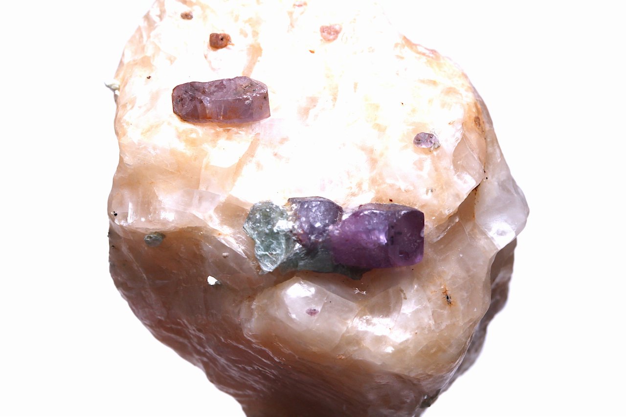 パキスタン産ルビー原石[母岩付き] RUBOR-007｜情熱を高める勝利の石｜AMERI Stone