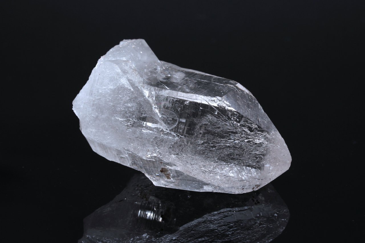 ガネーシュヒマール水晶ポイント ASWPO-206｜高波動のヒマラヤ水晶 