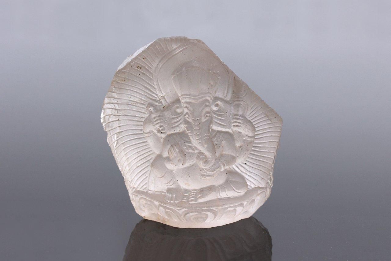ヒマラヤ水晶 ガネーシャ 彫り物 インド ネパール産　一点物 神様 クリスタル ガネーシュヒマール水晶彫り物【ガネーシャ】GSHST-013｜高波動
