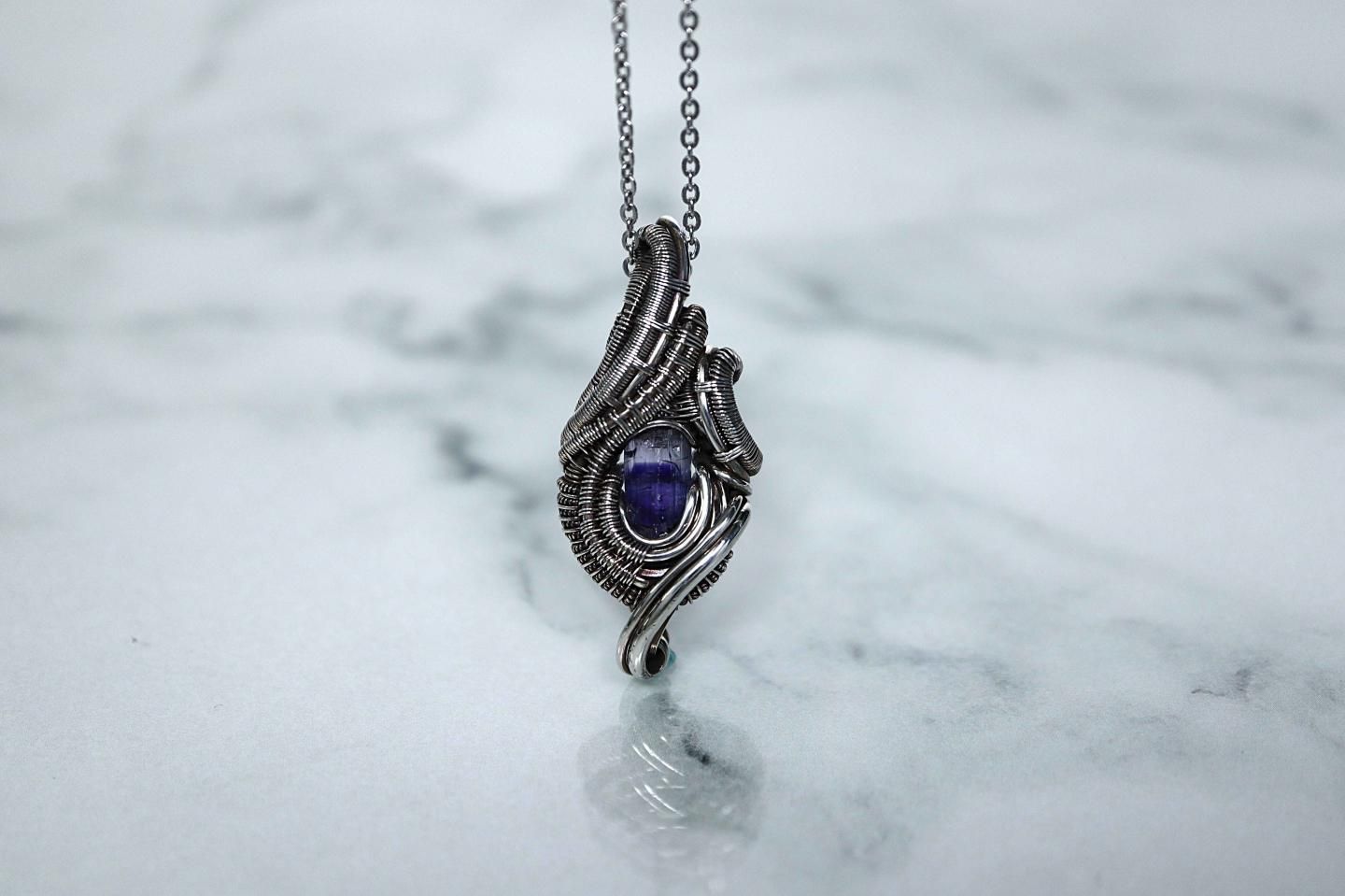 タンザナイト Tanzanite Pt900タンザナイト ダイヤモンドリング (NO.48560