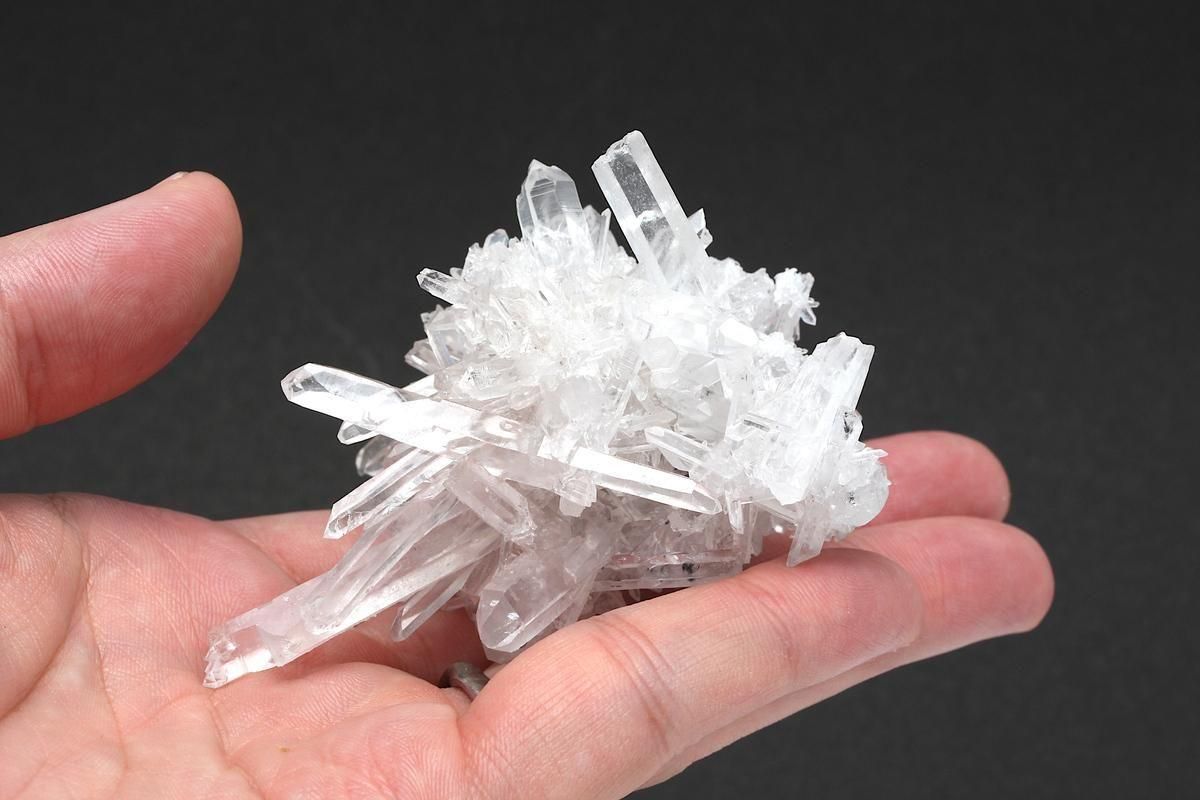 水晶クラスター　売切れ 天然水晶クラスター137g 現物販売 – 株式会社廣友オンラインショップ