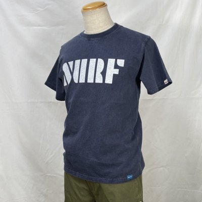 <img class='new_mark_img1' src='https://img.shop-pro.jp/img/new/icons1.gif' style='border:none;display:inline;margin:0px;padding:0px;width:auto;' />SURF TEE　カラー：P.NAVY/WHT PRINT