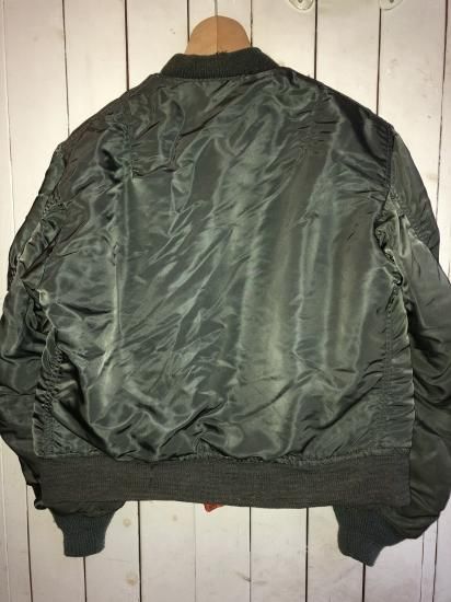 60年代 USAF MA-1 - CA. used clothing and books 60年代 USAF MA-1 - CA. used clothing and books
