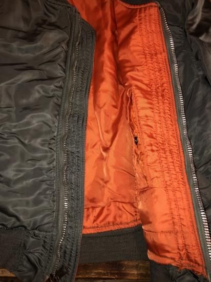 60年代 USAF MA-1 - CA. used clothing and books 60年代 USAF MA-1 - CA. used clothing and books