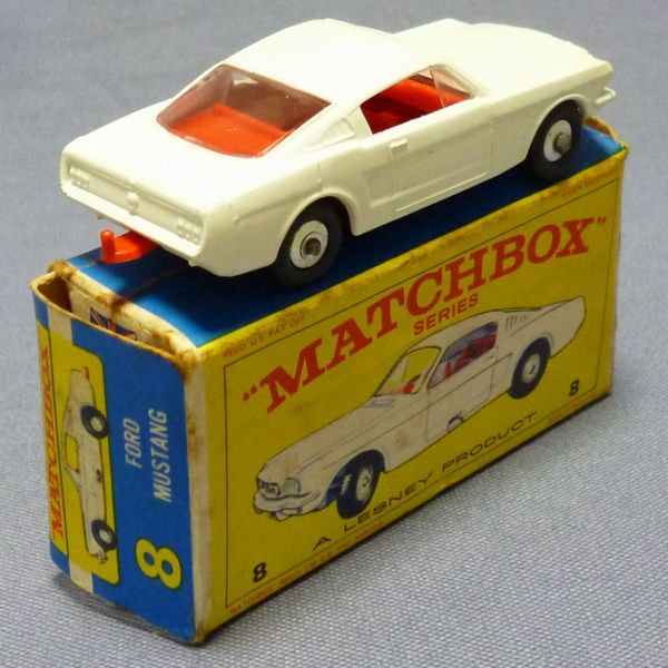 マッチボックス8E-1 フォード マスタング ファストバック 白 - 絶版ミニカーショップ Mono-Rev(モノレブ)2011サイト