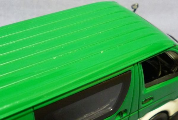 Jコレクション トヨタ ハイエース バン マールボロ 緑バージョン (200 