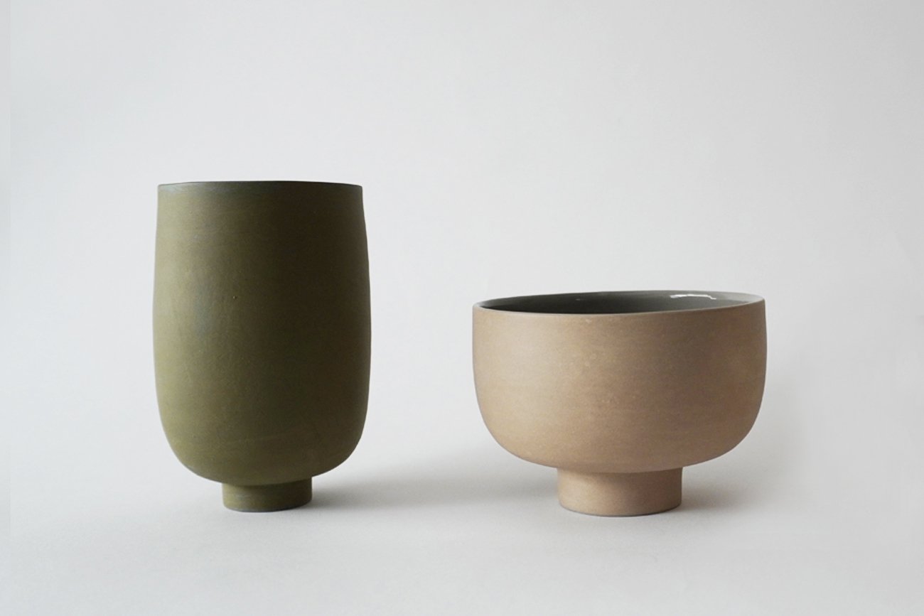 ǥ쥯륽 tall bowl grey clay with olive engobe3