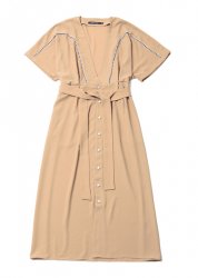 <img class='new_mark_img1' src='https://img.shop-pro.jp/img/new/icons47.gif' style='border:none;display:inline;margin:0px;padding:0px;width:auto;' />WESTERN ROBE DRESS BEIGE