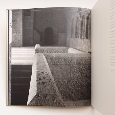 ルシアン・エルヴェ【Architecture of Truth】 - 京都にある、美術洋書＆海外画集を取り扱う本屋『アートブック・ユリーカ』