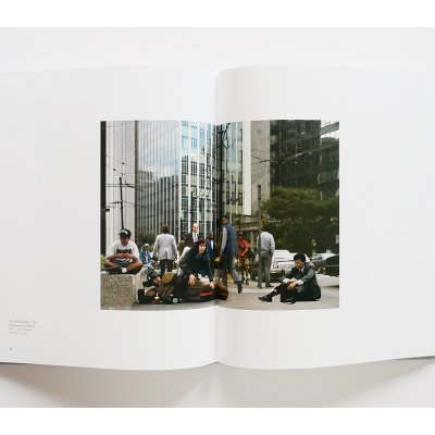 ジェフ・ウォール【Jeff Wall】 - 京都にある、美術洋書＆海外画集を 