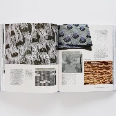 Interwoven】 - 京都にある、美術洋書＆海外画集を取り扱う本屋