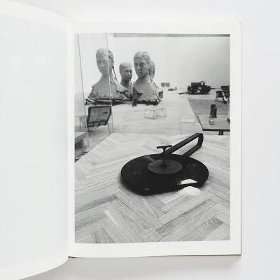 マーク・マンダース【Studio Snapshots】 - 京都にある、美術洋書