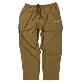 <img class='new_mark_img1' src='https://img.shop-pro.jp/img/new/icons12.gif' style='border:none;display:inline;margin:0px;padding:0px;width:auto;' />NYLON TAFFETA EASY PANTS “EXPLORE” coyote brown
