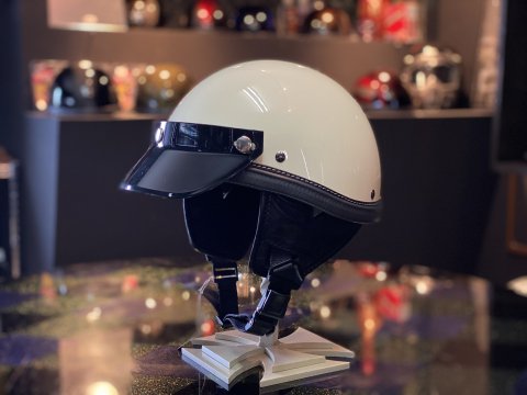 EAGLE HALF HELMET /イーグルハーフヘルメット・ブラック・自転車用・装飾用・アウトロー・ダックテール