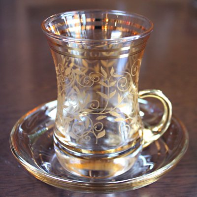 トルコのチャイグラス＆ソーサー　取っ手付き　クリア・イエロー＆ゴールドリーフ
