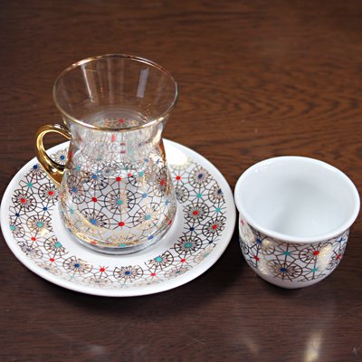 トルコのチャイグラス＆陶器製ソーサー＆ミニカップ　取っ手付き　ゴールド×レッド・ターコイズ・ネイビードット