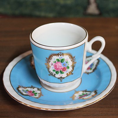 トルコ☆キュタフヤ陶器のコーヒーカップ＆ソーサー　ターコイズブルー　ピンク＆ブルーフラワー