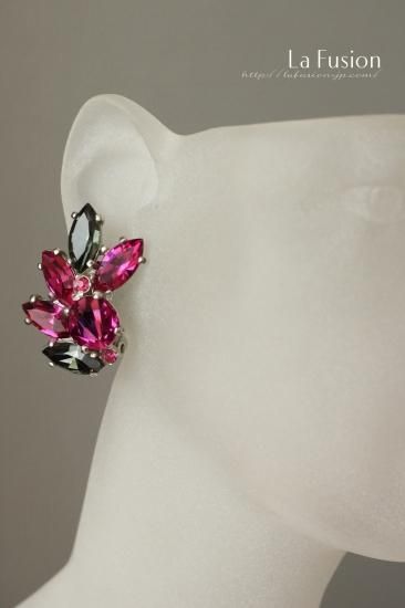 Schiaparelli＊スキャパレリ ショッキングピンクストーンの