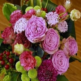 赤 お花の通販 お誕生日 お供え お祝いにオシャレでかわいいフラワーアレンジメントを 赤 お花の通販 お誕生日 お供え お祝いにオシャレでかわいいフラワーアレンジメントを