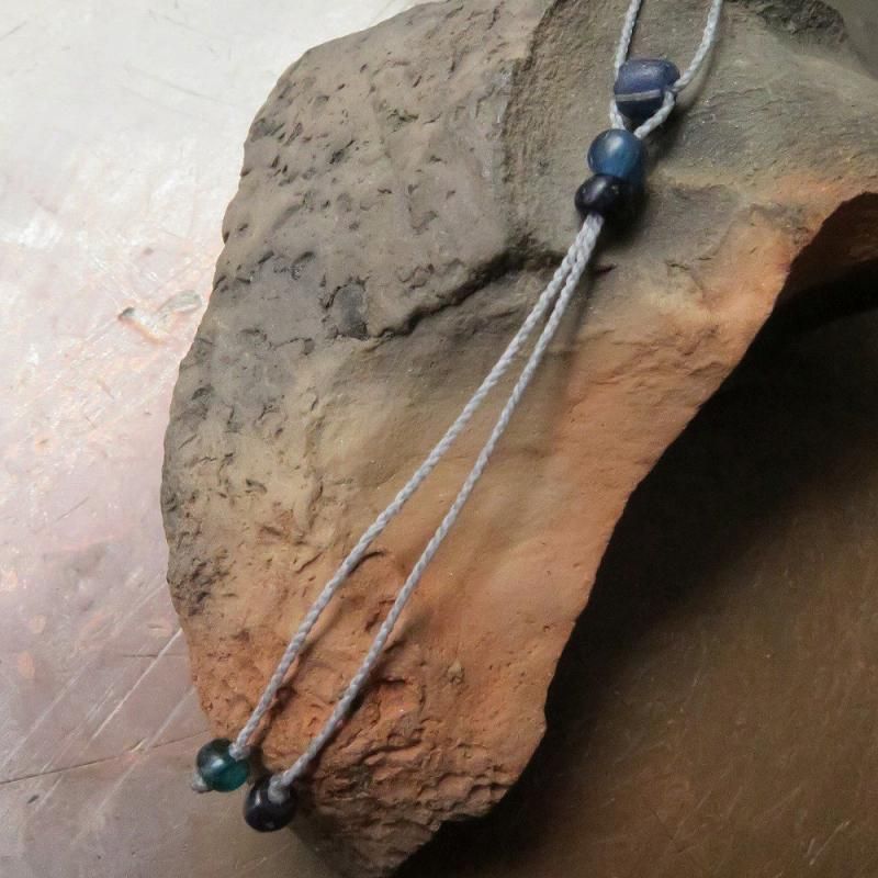 ローマンガラス　アンティークビーズネックレス 緒 ローマングラス残片 ＋ インドパシフィックビーズ ネックレス