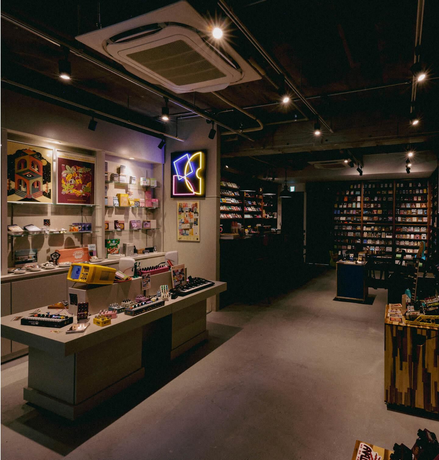 The most fanatical guitar pedal store on the planet. In the heart of Tokyo.