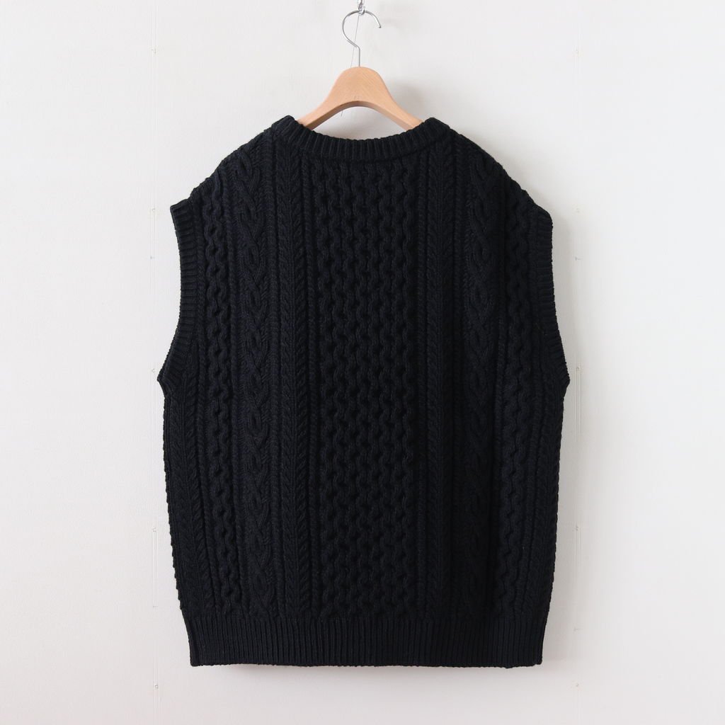 AURALEE | FRENCH MERINO ARAN KNIT VEST | www.chicshabu.com