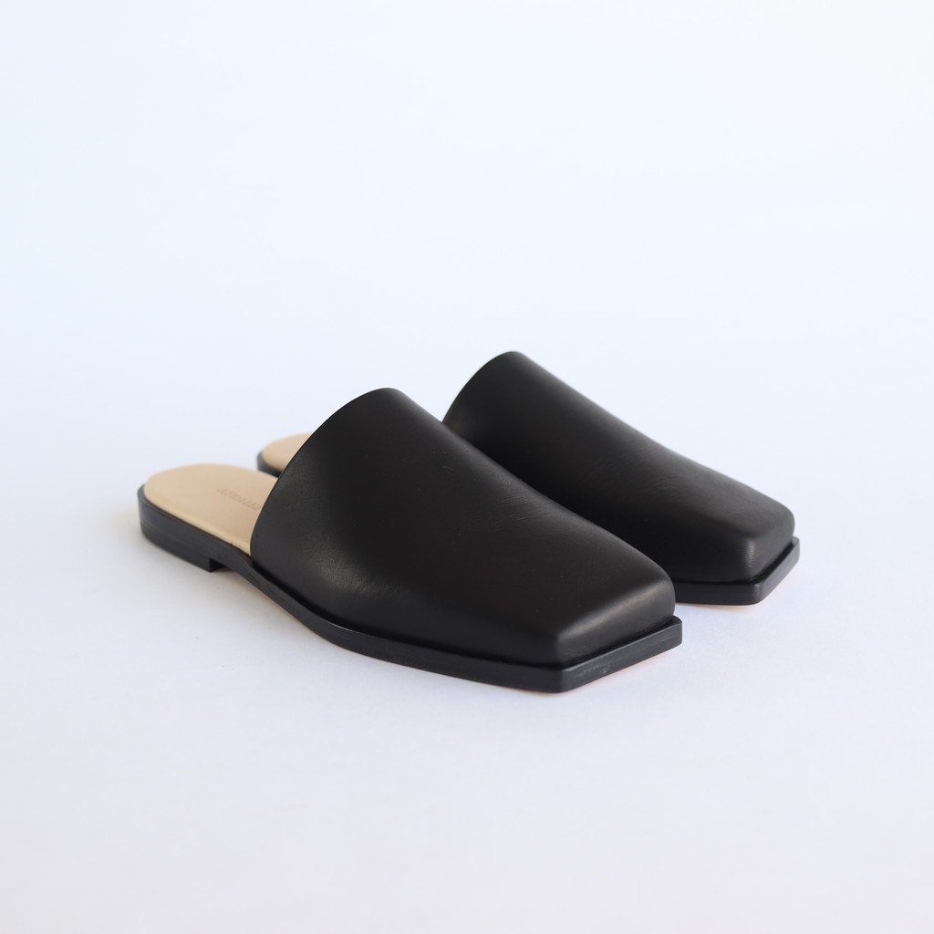 AURALEE / LEATHER SQUARE SANDALS MADE BY FOOT THE COACHER BLACK