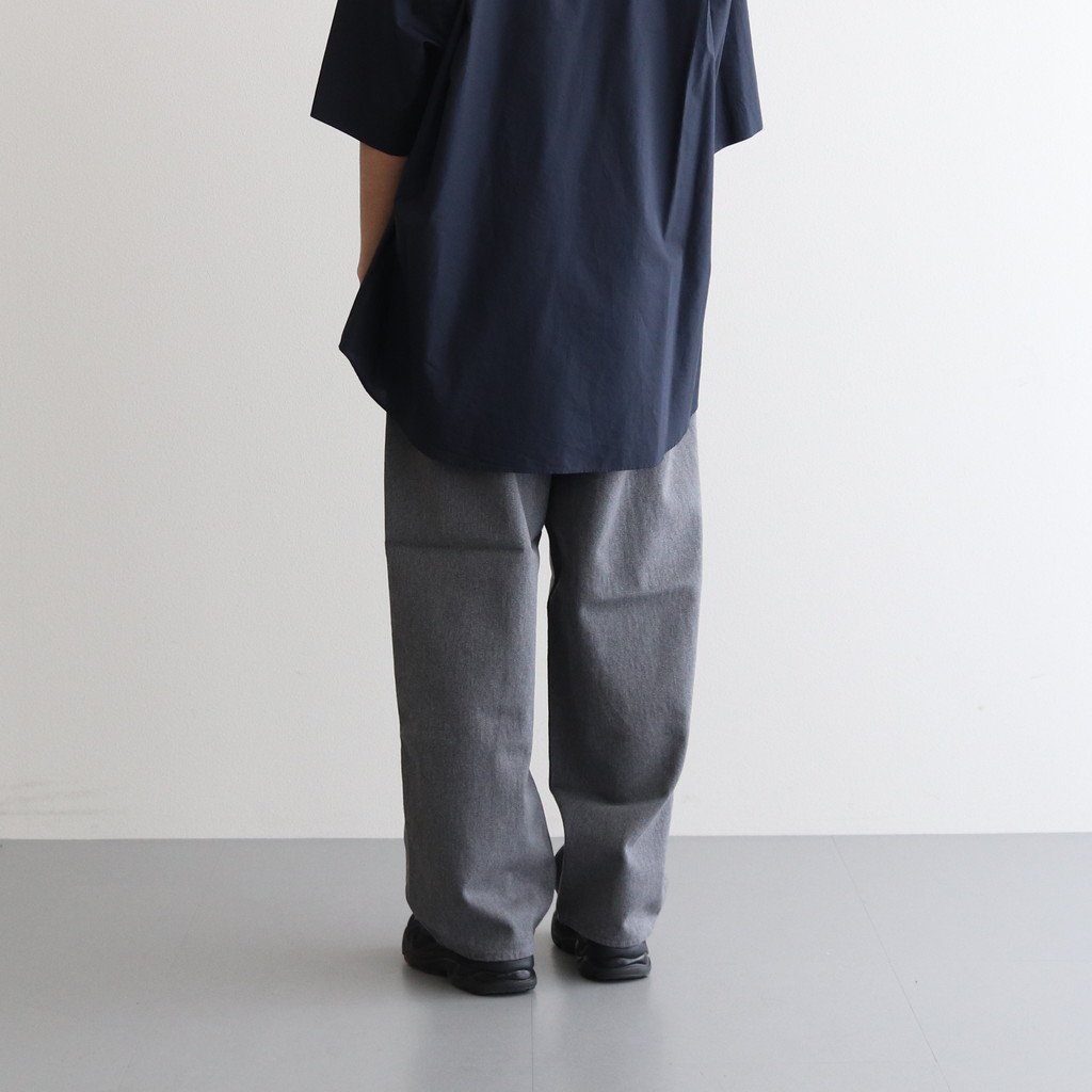 COLORFAST DENIM TWO TUCK PANTS #GRAY [GM213-40093B] _ Graphpaper