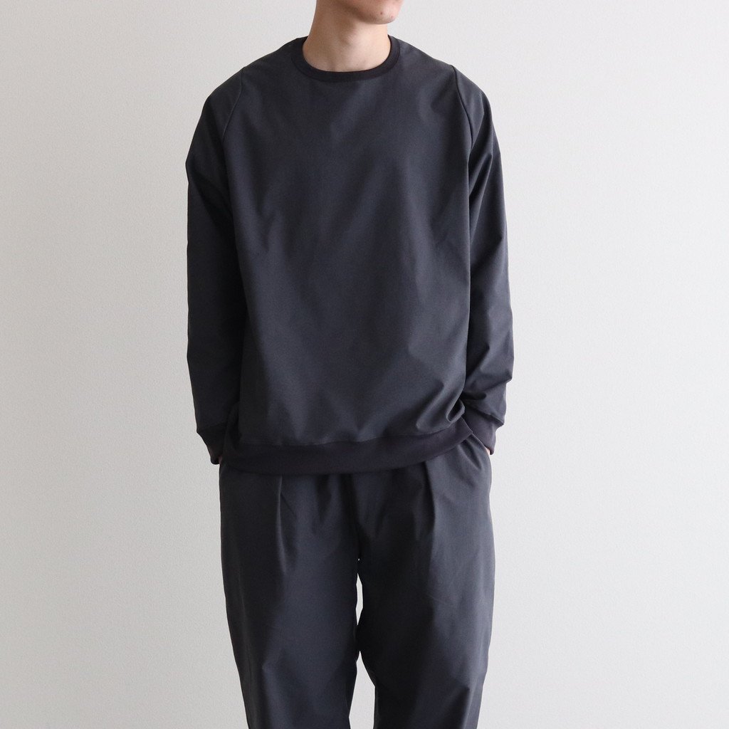 TEATORA / CARTRIDGE SWEATER MOTION STRUCTURE GRAPHITE