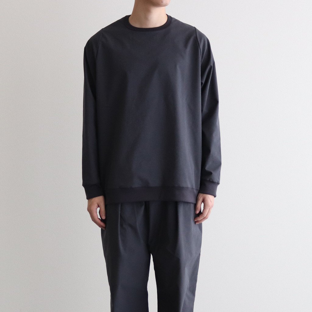 TEATORA / CARTRIDGE SWEATER MOTION STRUCTURE GRAPHITE