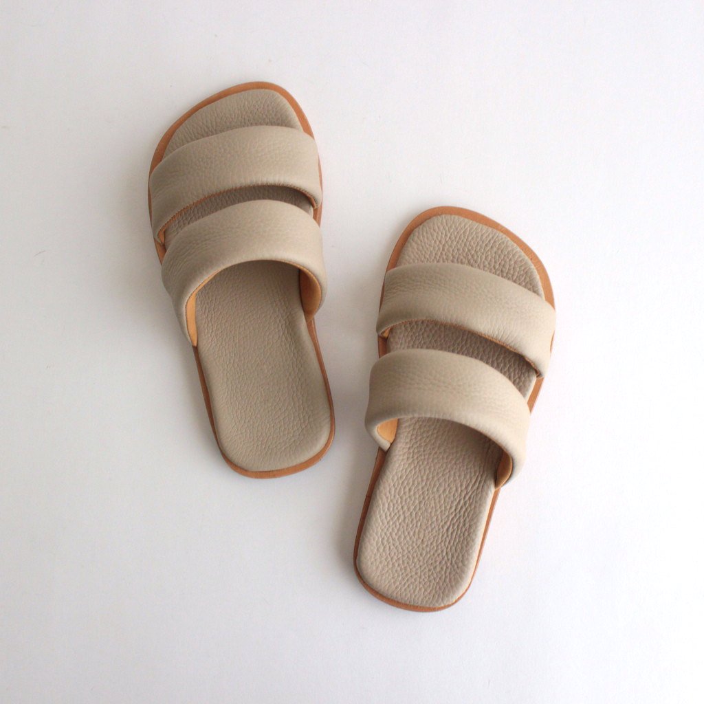 AURALEE / LEATHER STRAP SANDAL IVORY