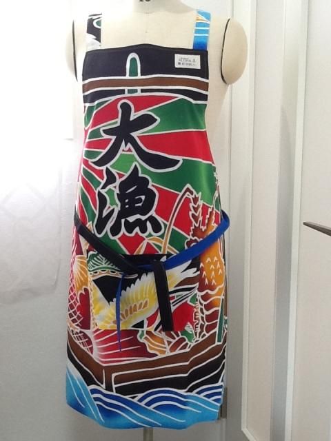 【再入荷！】 まるごと大漁エプロン（赤・黒） 大きめokフリーサイズ 釜石 - その他